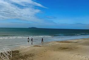 娇小美母性爱日记5：极致性爱把我妈操尿0