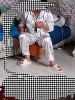 真实操丈母娘，今天来到丈母娘家偷拍这个骚逼0