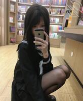 【原创】看到女儿在那里躺着玩手机，就没忍住把她给强奸了，谁知道还是个处女1