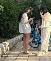 走在马路上2