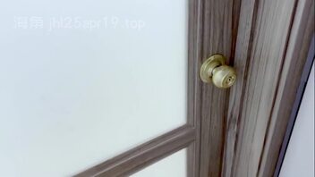 168. 老姐的少女套装返场、无套做爱，女上位无套内射