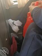 偷拍高中女同学白袜耐克板鞋2