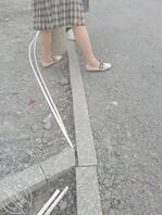 等公交遇到的小骚，左腿有勾丝