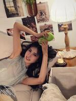 高颜值新疆网红【帕孜来】裸模自拍曝光，反差婊渴望被插