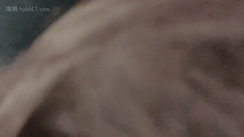 贱母狗教室发情，喜欢在人多的地方吃鸡巴