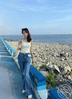 原创厕拍03年大三女大学生骚逼鞋可认证