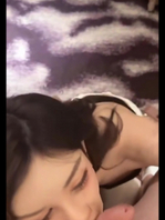 蜜桃臀神似angelababy杨颖舞蹈学院实习生吹来弹唱样样通