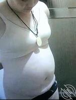 再次偷拍婶婶洗澡0