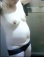 再次偷拍婶婶洗澡1