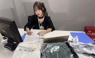 (金币视频)操骚话连篇的舅妈真有感觉0