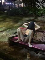 电影院和公园露出0