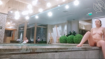 【偷拍专题】再给更新一期温泉中心女宾部维族大奶妹子0