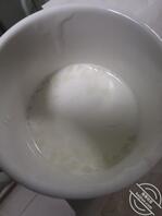 射在妈妈喝的牛奶里面1