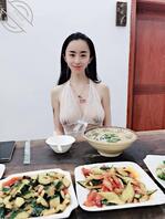 大表姐系列更新，把精液射给大表姐2