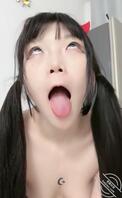 翻白眼的母畜1