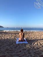 就喜欢把逼露出来---小姐姐超大胆，海边沙滩全裸露出，最后一张还能看到脸2