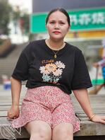 骚逼公园人前露出2