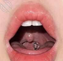 又有漂亮舌钉了 好高兴 爸爸射嘴里1