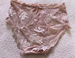 绿母分享骚妈偷拍骚屁股2